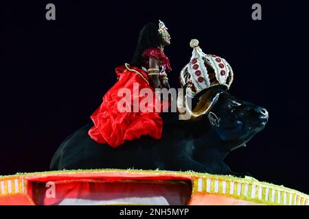 Rio De Janeiro, Brasilien. 20. Februar 2023. RJ - Rio de Janeiro - 02/20/2023 - KARNEVAL RIO 2023, BESONDERE GRUPPENPARADE - Mitglieder der Paraiso do Tuiuti Samba Schule während einer Präsentation in der Parade der Sondergruppe in Rio de Janeiro im Marques de Sapucai Sambadrome am Montag (20) . Foto: Thiago Ribeiro/AGIF/Sipa USA Guthaben: SIPA USA/Alamy Live News Stockfoto