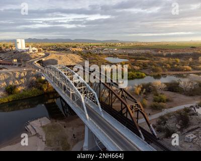 Ocean-to-Ocean-Brücke in Yuma Az bei Sonnenaufgang Stockfoto