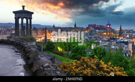 Luftaufnahme von Calton Hill, Edinburgh, Großbritannien Stockfoto