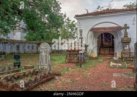 06 09 2009 Vintae Cemetery Friedhof In Our Lady Of Compassion Kirche Piedade Old Goa Goa Indien Asien Stockfoto