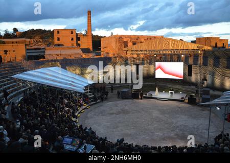 Elefsina, Griechenland - 4. Februar 2023 - Eleosis 2023 - Kulturhauptstadt Europas - Eröffnungszeremonie. (Foto: Markku Rainer Peltonen) Stockfoto