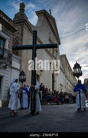 Malerische Feier der Via Crucis im Dorf Rabat, Malta Stockfoto