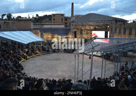 Elefsina, Griechenland - 4. Februar 2023 - Eleosis 2023 - Kulturhauptstadt Europas - Eröffnungszeremonie. (Foto: Markku Rainer Peltonen) Stockfoto