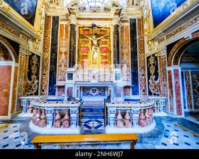 Die Kapelle des heiligsten Kruzifix in der barocken Kirche Jesu (chiesa del Gesu' ) heißt auch Casa Professa - Palermo, Sizilien, Italien Stockfoto