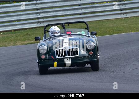 Marwan Andon, MG A, Ecurie Classic Racing, vierzig Minuten Rennstrecke für das Clubrennen vor 66, GT, mit einer Motorkapazität von bis zu 2700cc, alle Autos müssen Stockfoto