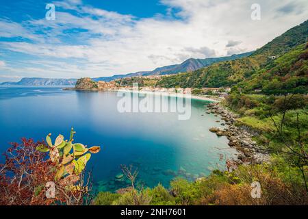 Panoramablick auf Scilla, Kalabrien Stockfoto