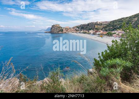 Panoramablick auf Scilla, Kalabrien Stockfoto