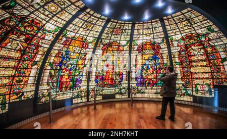 London UK 21. Februar 2023 das wunderbare Buntglas der Baltic Exchange in Greenwich. Paul Quezada-Neiman/Alamy Live News Stockfoto