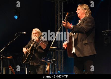 Handzeichen (Phil Beer, Steve Knightley) beim Wickham Festival, Hampshire, Großbritannien. 6. August 2022 Stockfoto