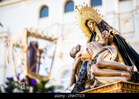 Die Bruderschaft und Bruderschaft des heiligsten Christus der Abstammung ist eine religiöse Bruderschaft und Beichte in Badajoz, Spanien. Stockfoto