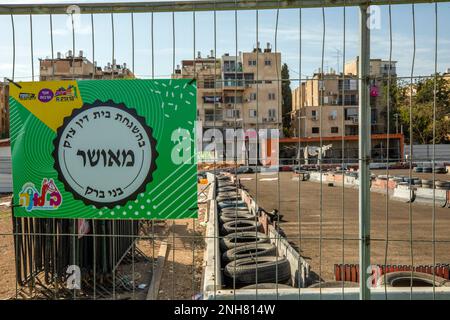 Nur für Mädchen im Biluna Luna Park wurde in Bnei Brak, Israel, für einen Zeitraum von zwei Wochen ein ultrareligiöser und koscherer Vergnügungspark errichtet Stockfoto