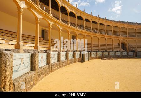 Ronda Stierkampfarena, Innenraum einer der ältesten Stierkampfarena in Spanien, Ronda, Andalusien, Spanien. Stockfoto