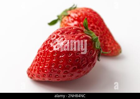 Koreanische Esskultur. Eine Auswahl an Erdbeeren. Große, Süße Erdbeeren Stockfoto