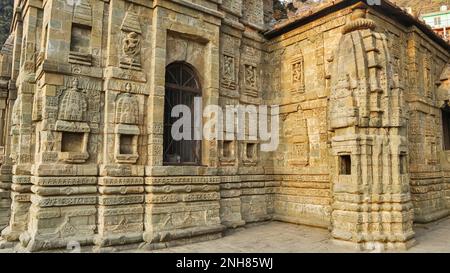 Rückansicht des Triloknath Tempels, Mandi, Himachal Pradesh, Indien. Stockfoto