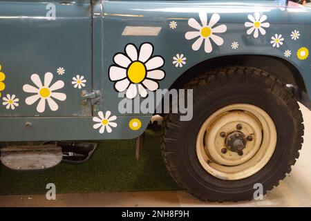 Außenansicht 1960er Campervan im Cotswold Motoring Museum, Bourton-on-the-Water, Gloucestershire, England, Großbritannien Stockfoto