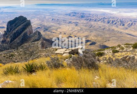 Die Rückseite von El Capitan auf dem Guadalupe Peak Trail, Guadalupe Mountains-Nationalpark, Texas, USA Stockfoto