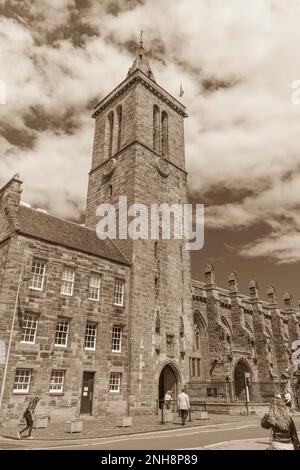 ST. ANDREWS, SCHOTTLAND, EUROPA - Uhrenturm, St. Salvator's Chapel, St. Andrews University. Stockfoto