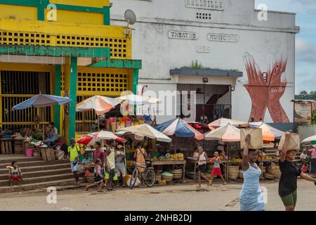 Marktstände auf Nosy Be, Madagaskar Stockfoto