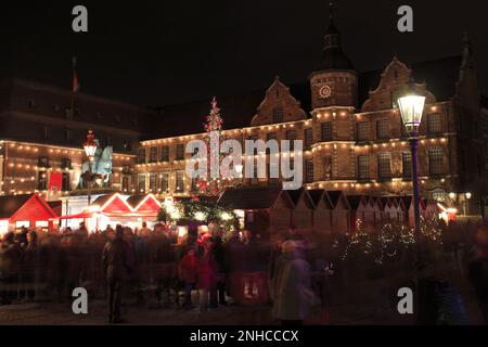 Die Weihnachtsmärkte in der Altstadt (Altstadt) Düsseldorf City Nord-Rhein-Westfalen, Deutschland, Europa. Stockfoto