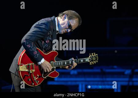 Madison, USA. 20. Februar 2023. Joe Bonamassa im Orpheum Theater am 20. Februar 2023 in Madison, Wisconsin (Foto: Daniel DeSlover/Sipa USA). Guthaben: SIPA USA/Alamy Live News Stockfoto