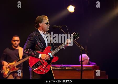 Madison, USA. 20. Februar 2023. Joe Bonamassa im Orpheum Theater am 20. Februar 2023 in Madison, Wisconsin (Foto: Daniel DeSlover/Sipa USA). Guthaben: SIPA USA/Alamy Live News Stockfoto