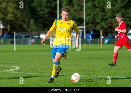 Monmouth, Wales, 30. Oktober 2021. Ardal Leagues im Südosten der USA treffen sich zwischen Monmouth Town und Rhayader Town. Kredit: Will Cheshire Stockfoto