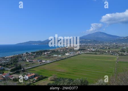 Die Landschaft aus einer alten griechisch-römischen Stadt in der Provinz Salerno, Kampanien, Italien. Stockfoto