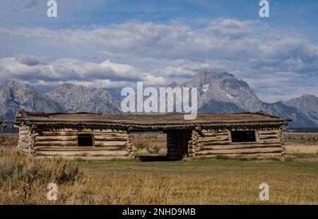 Herbstmorgen in der Cunningham Hütte mit der Teton Mountain Range im Hintergrund Stockfoto