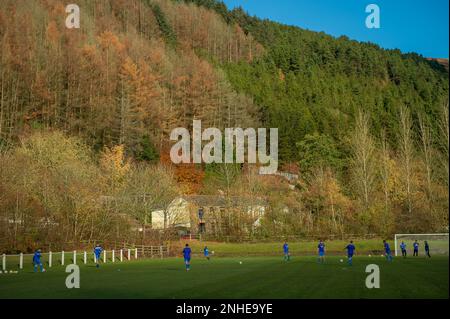 Abertillery, Wales, 13. November 2021. Ardal Leagues South East treffen Abertillery Bluebirds und Goytre AFC. Kredit: Will Cheshire Stockfoto