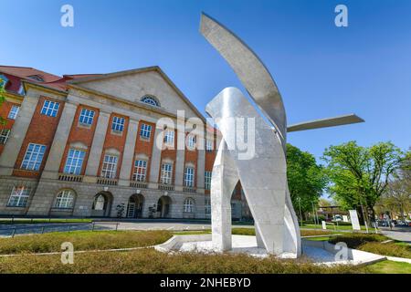 Skulptur von Daniel Libeskind, Flügel, vor dem Siemens-Verwaltungsgebäude, Rohrdamm, Siemensstadt, Spandau, Berlin, Deutschland Stockfoto