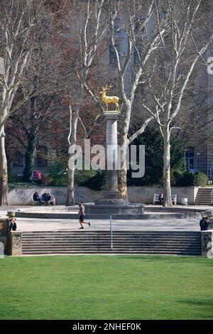 Brunnen Zum Goldenen Hirschen, Rudolph Wilde Park, City Park, Schoeneberg, Tempelhof-Schoeneberg, Berlin, Deutschland Stockfoto