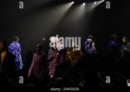 BURBERRY Herbst-Winter 2023 Runway während der London Fashion Week am 2023. Februar in London; UK 20/02/2023 Stockfoto