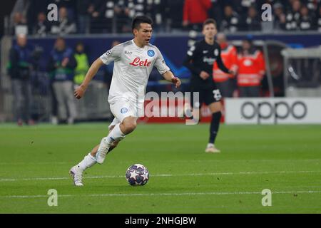 Frankfurt, Hessen, Deutschland. 21. Februar 2023. 21. Februar 2023; Deutsche Bank Park, Frankfurt, Hessen, Deutschland; Champions League Fußball, Eintracht Frankfurt gegen Neapel; Hirving Lozano von Neapel Credit: Action Plus Sports Images/Alamy Live News Stockfoto