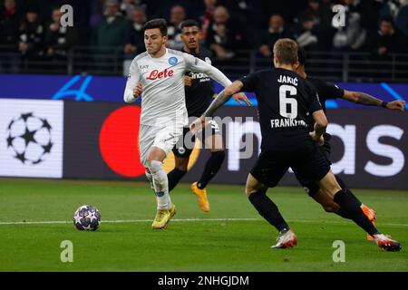 Frankfurt, Hessen, Deutschland. 21. Februar 2023. 21. Februar 2023; Deutsche Bank Park, Frankfurt, Hessen, Deutschland; Champions League Fußball, Eintracht Frankfurt gegen Neapel; Eljif Elmas von Neapel Credit: Action Plus Sports Images/Alamy Live News Stockfoto