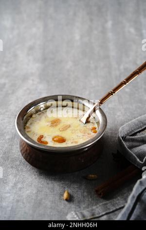 Hausgemachte Kerala Palada Pradaman oder Payasam, selektive Ausrichtung Stockfoto