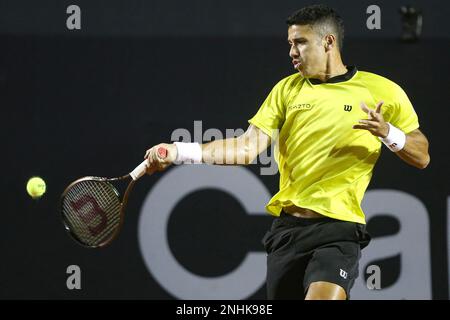 Rio de Janeiro, Brasilien, 16. Februar 2023. Jockey Club Brasileiro, ATP 500 Rio Open, Tag 2; Mateus Alves (BH) spielt gegen Carlos Alcaraz (ESP). Foto: Daniel Castelo Branco/DiaEsportivo/Alamy Live News Stockfoto