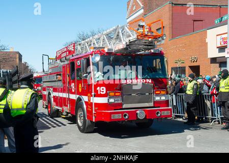 Feuerwehrauto bei der Saint Patrick's Day Parade in Boston, Massachusetts, MA, USA. Stockfoto