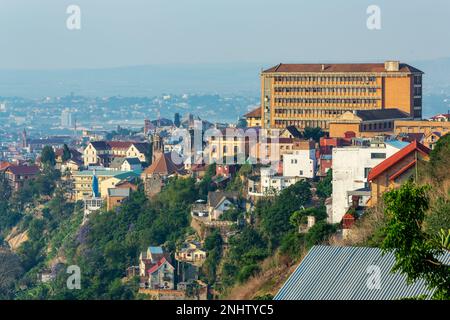 Antananarivo (AN-tan-AN-ah-REEV-oo) - Stadt der Tausend, auch bekannt als Tana, Hauptstadt und größte Stadt Madagaskars. Französischer Name Tananarive. Schlechte Kappe Stockfoto