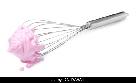 Schneebesen mit pinkfarbener Creme, isoliert auf Weiß Stockfoto