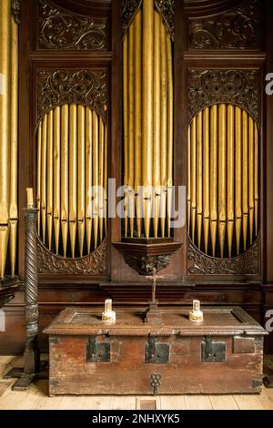 Kirchenpfeifenorgel von Harrison und Harrison in St. Peter und St. Paul's Church, Uppingham, Rutland, England, Großbritannien Stockfoto