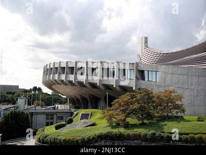 Tokio, Japan - September 2017: Blick auf das Yoyogi National Gymnasium. Das Gymnasium ist eine Arena im Yoyogi Park in Shibuya Stockfoto