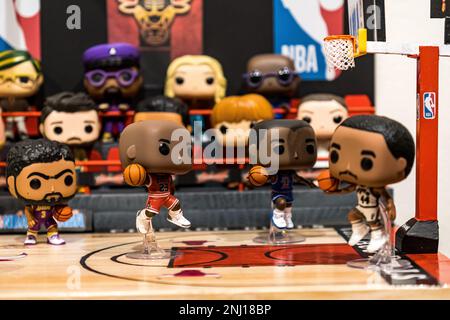 Alcala de henares, Spanien. 7. Januar 2023. Diorama eines NBA-Basketballspiels, vertreten durch pop-Sammlerfiguren von funko. Stockfoto