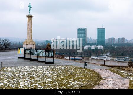 Die Skyline der Stadt am nebligen Morgen, Belgrad, Serbien. Stockfoto