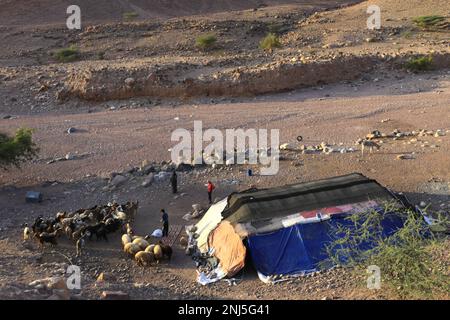 Beduinenlager im Feynan-Dorf im Dana Biosphärenreservat, Wadi Dana, Südmittjordanien, Naher Osten. Jordaniens größtes Naturschutzgebiet Stockfoto