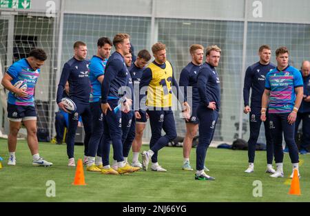 22. Februar 2023: Guinness Six Nations 2023. Schottland-Trupp-Mitglieder während der Schottland-Rugby-Trupp-Trainingssitzung, Oriam, Riccarton, Edinburgh. Kredit: Ian Rutherford Alamy Live News Stockfoto