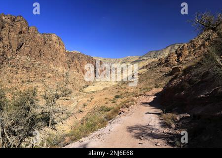 Blick durch das Dana Biosphärenreservat, Wadi Dana, Süd-Zentrum Jordanien, Naher Osten. Jordaniens größtes Naturschutzgebiet Stockfoto