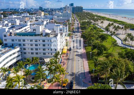 Blick aus der Vogelperspektive auf South Beach, Ocean Drive am frühen Morgen, Miami Beach, Miami, Florida USA, USA Stockfoto