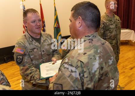 Hauptquartier, Camp Shelby Joint Forces Training Center, veranstaltete eine Preisverleihung für Annual Training 2022 im Camp Shelby Joint Forces Training Center, Mississippi, 5. August 2022. Stockfoto