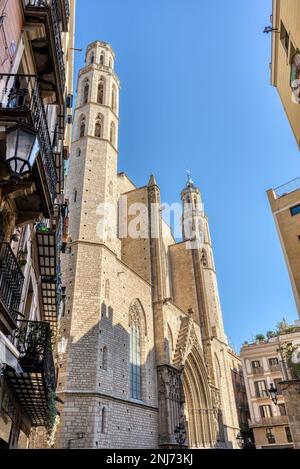 Die berühmte Kirche Santa Maria del Mar in Barcelona an einem sonnigen Tag Stockfoto