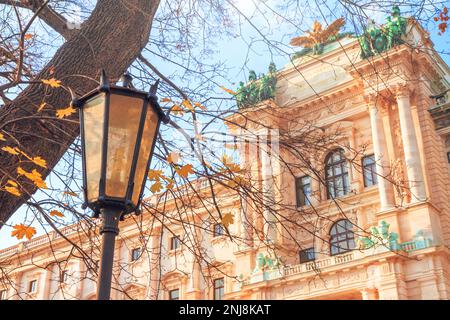 Stadtlandschaft - Blick auf die Neue Burg der Hofburg in Wien Stockfoto